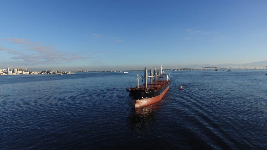 Para otimizar a eficiência energética de suas embarcações, a Norsul está investindo em tecnologia pioneira na navegação comercial.